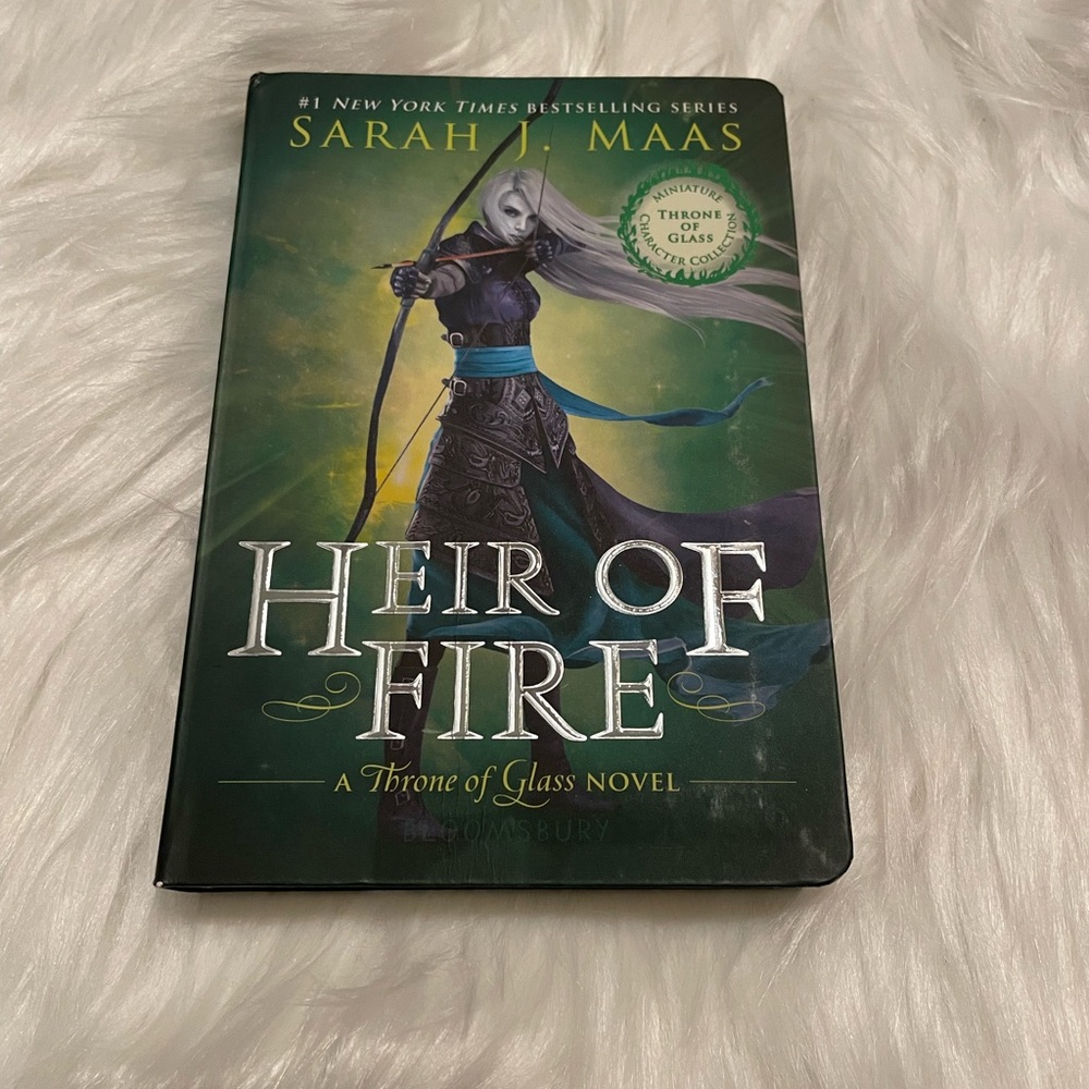 Heir of Fire Miniature edition by SJM